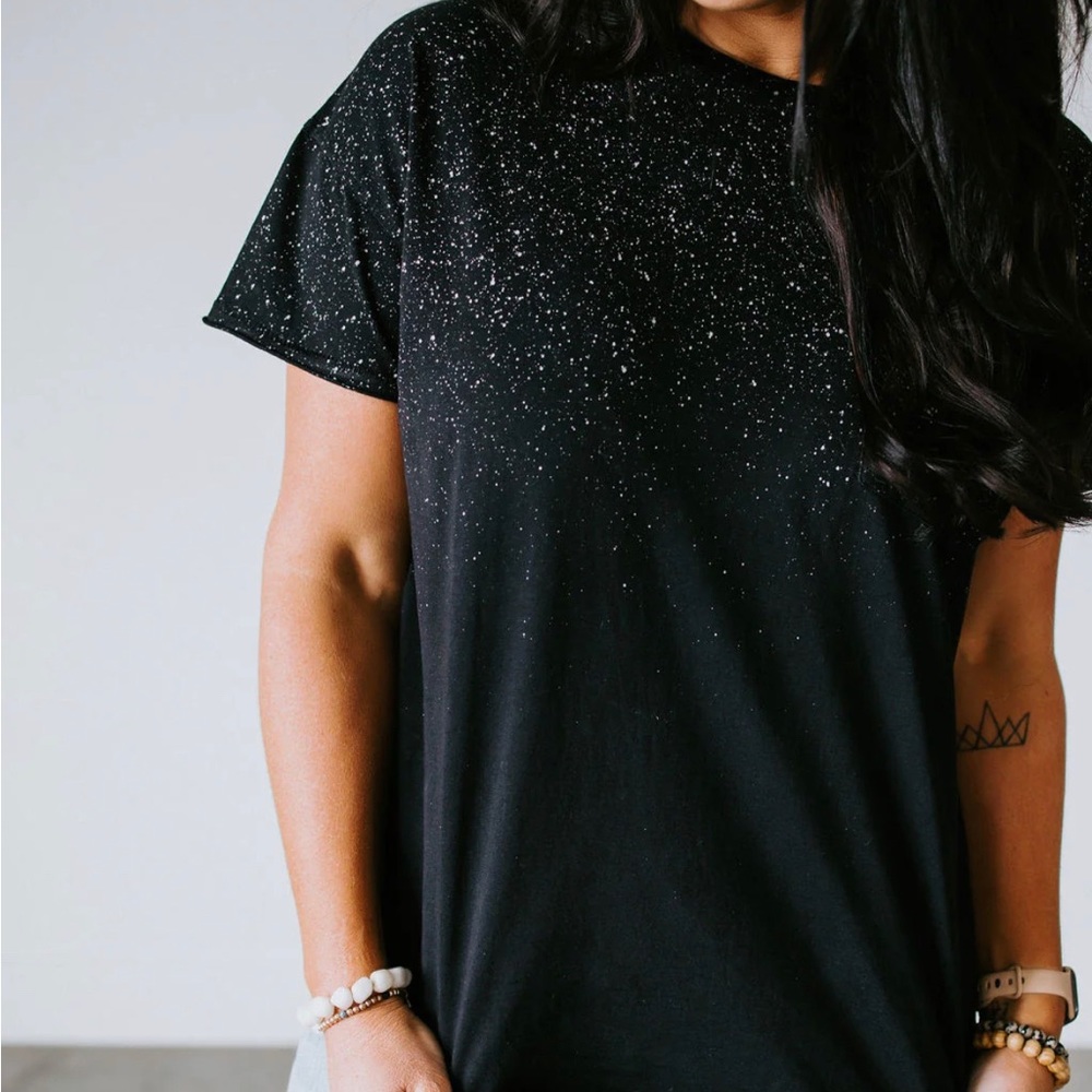 Chelsea DeBoer by Lily & Lottie - Augie Tee (Black)